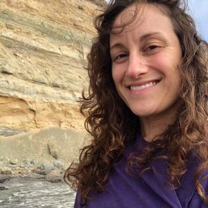 Meet your Posher, Leslie